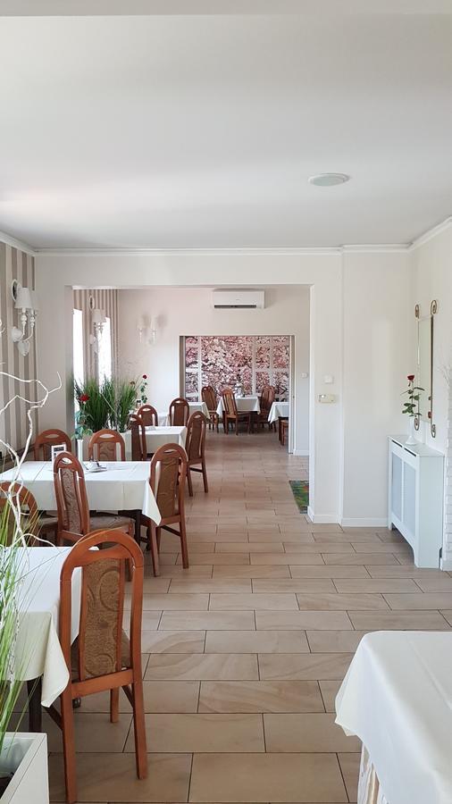 Restauracja I Noclegi Pod Sikorka Kobior Exterior foto